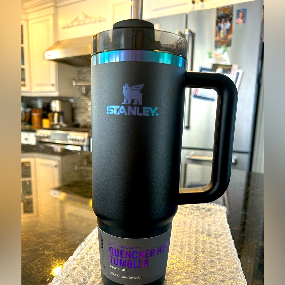 Black Croma Stanley, 30 oz, Brand New